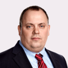 Евгений Мушта фото розовый фон 135 на 135